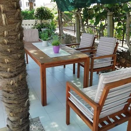Near Beach - Apartments Marica - Studio Ровин Екстериор снимка