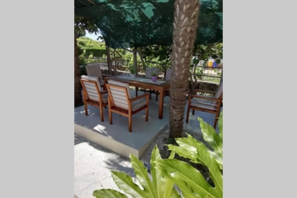 Near Beach - Apartments Marica - Studio Ровин Екстериор снимка